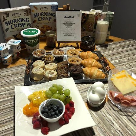 Polar Nights Bed & Breakfast Yellowknife Ngoại thất bức ảnh