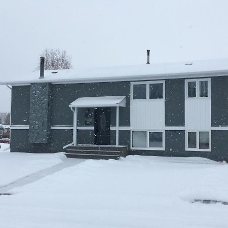 Polar Nights Bed & Breakfast Yellowknife Ngoại thất bức ảnh