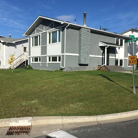 Polar Nights Bed & Breakfast Yellowknife Ngoại thất bức ảnh