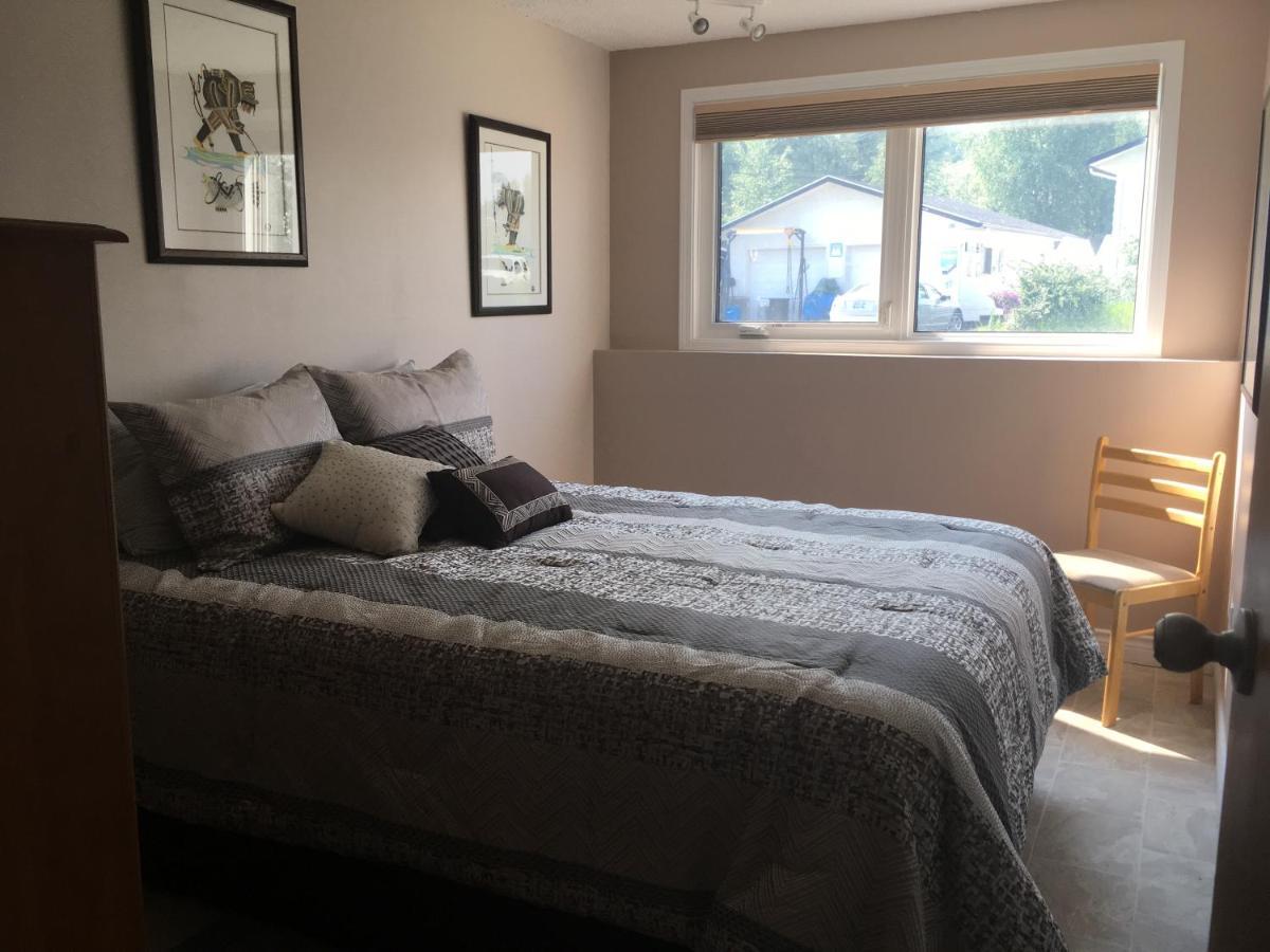 Polar Nights Bed & Breakfast Yellowknife Ngoại thất bức ảnh