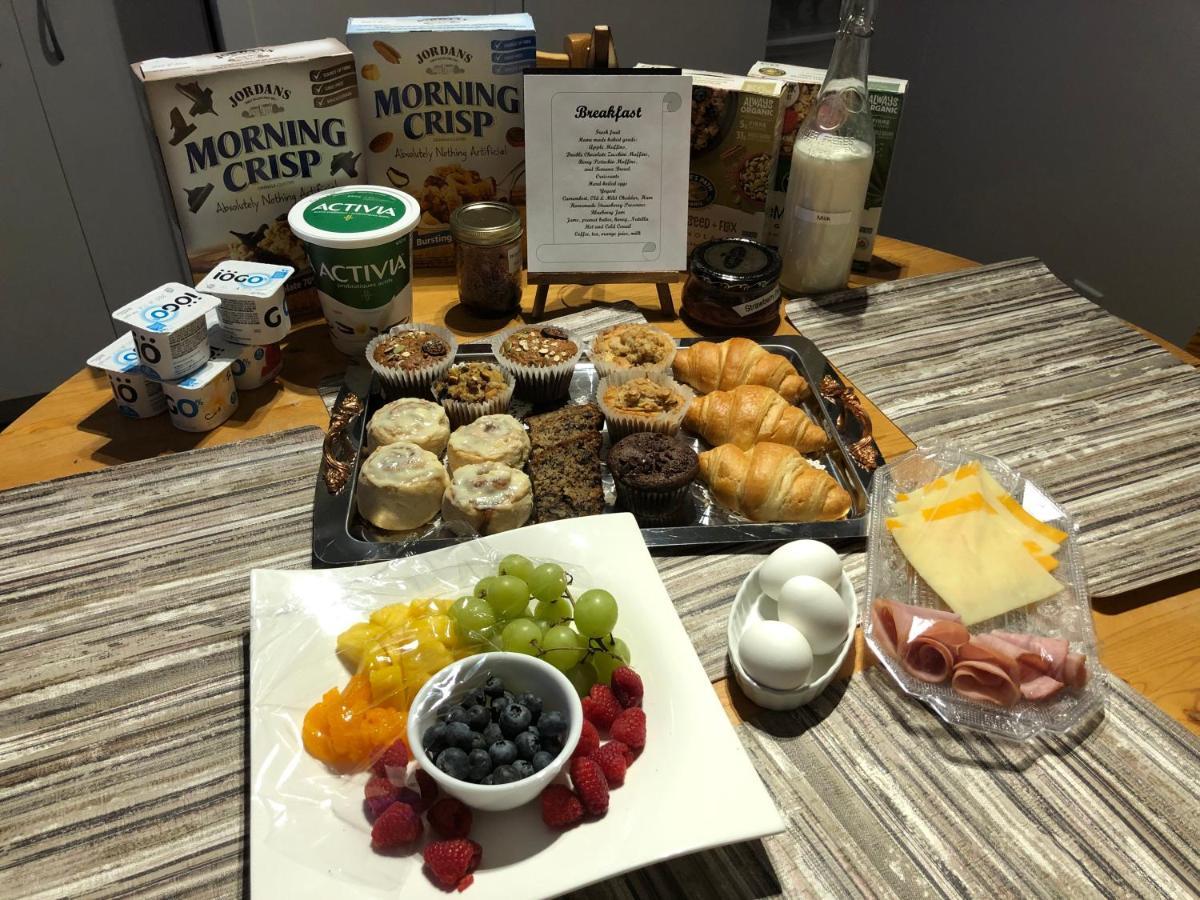 Polar Nights Bed & Breakfast Yellowknife Ngoại thất bức ảnh