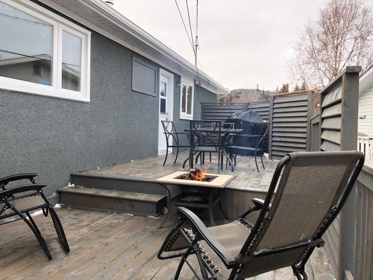 Polar Nights Bed & Breakfast Yellowknife Ngoại thất bức ảnh