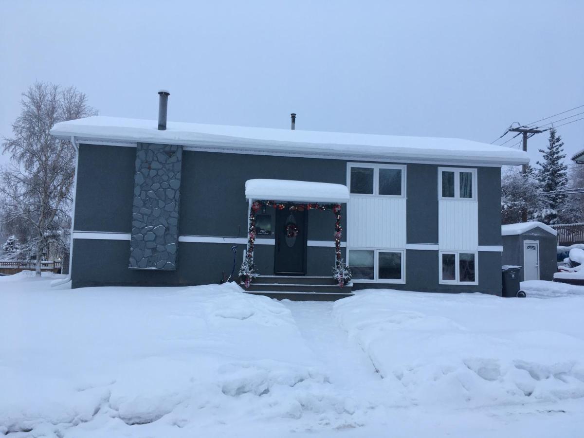 Polar Nights Bed & Breakfast Yellowknife Ngoại thất bức ảnh